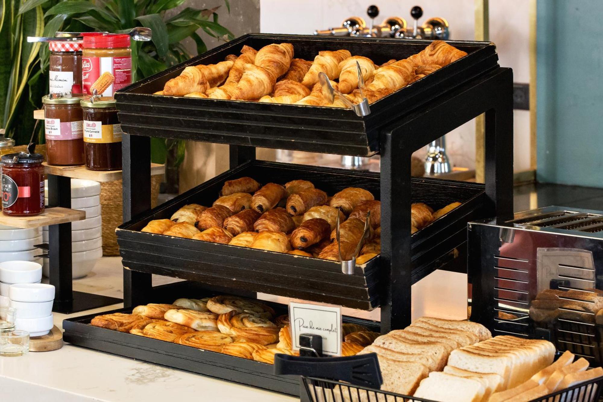 Mercure Paris Saint-Ouen Екстериор снимка